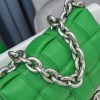 ★日本!!人気！ボッテガヴェネタ コピー ザチェーン カセット レザー製クロスボディバッグ boa49393 - 画像 (5)