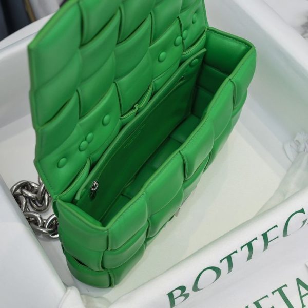★日本!!人気！ボッテガヴェネタ コピー ザチェーン カセット レザー製クロスボディバッグ boa49393 - 画像 (7)