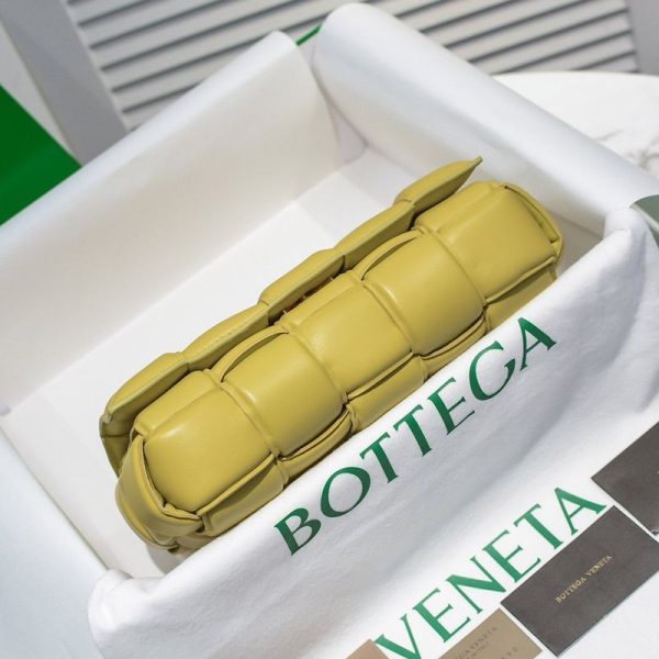 大人気！ボッテガヴェネタ ザチェーン カセット 偽物 レザー製クロスボディバッグ boa02082 - 画像 (4)