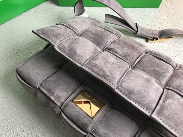定番ボッテガヴェネタ カセット コピー スエードのクロスボディバッグ bop43580 - 画像 (7)