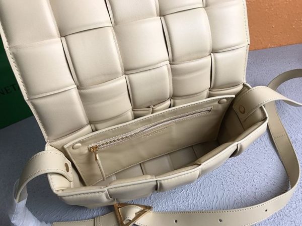 希少色ボッテガヴェネタ パデッド カセット コピー レザー製クロスボディバッグ boa26783 - 画像 (7)
