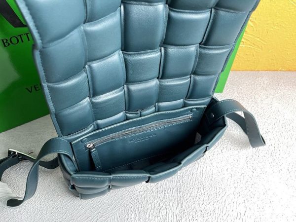日本未入荷ボッテガヴェネタ パデッド カセット 偽物 レザー製クロスボディバッグ boa95690 - 画像 (7)
