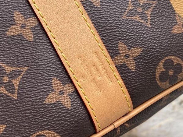 世界中で大人気♪ルイヴィトン キーポルバンドリエール 50 vuk76304 - 画像 (5)