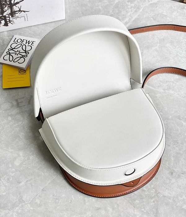 ★日本!!人気！ロエベ ショルダーバッグ 偽物 レディース 2WAYハンド lob79508 - 画像 (6)