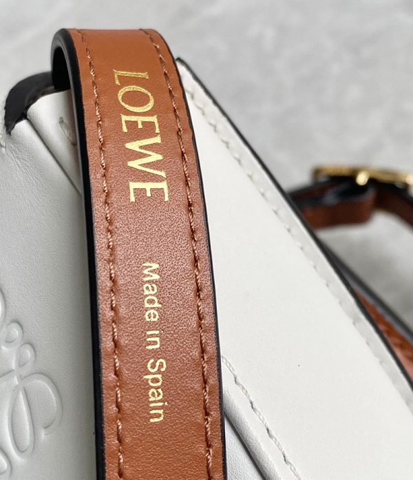 ★日本!!人気！ロエベ ショルダーバッグ 偽物 レディース 2WAYハンド lob79508 - 画像 (8)
