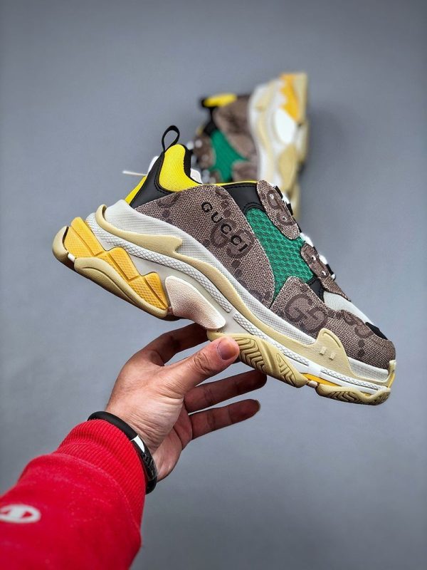 日本未入荷グッチ バレンシアガ 偽物 ザ ハッカー プロジェクト Triple S スニーカー 677193UMO209766 - 画像 (4)