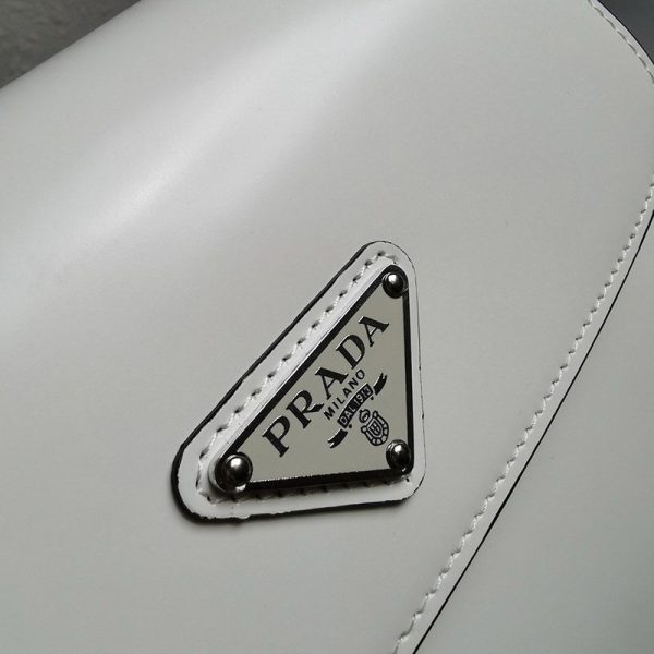 大人気! プラダ★フラップ付きクレオショルダーバッグ 偽物 1BD303 - 画像 (6)
