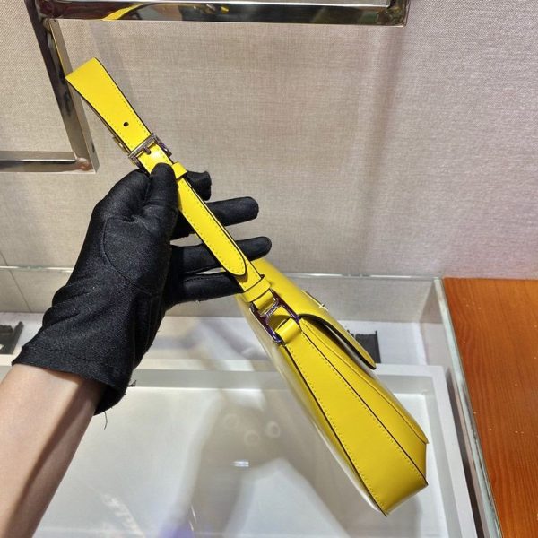 《大人気》プラダ★フラップ付きクレオショルダーバッグ 偽物 puy98195 - 画像 (5)