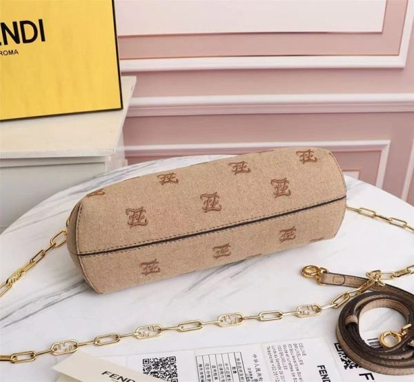 大人気！フェンディ ファースト 偽物 ミディアム ベージュフランネル バッグ 刺繍 8BP127AHNGF0J2D - 画像 (4)