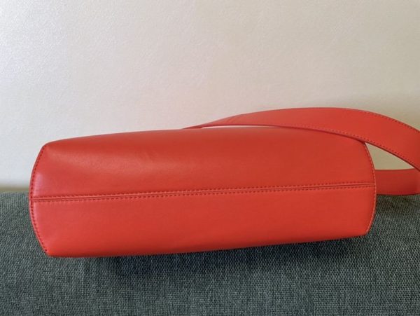 送料込フェンディ ファースト コピー レッドレザー バッグ 8BP129ABVEF0C3Q - 画像 (4)