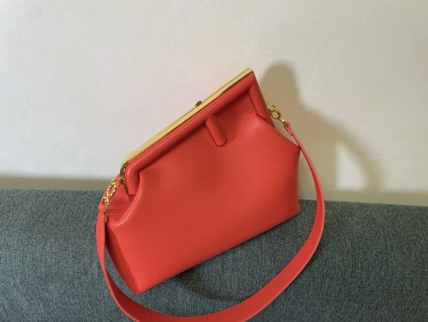 送料込フェンディ ファースト コピー レッドレザー バッグ 8BP129ABVEF0C3Q - 画像 (8)