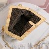 人気急上昇フェンディ ファースト 偽物 スモール シープスキンバッグ fee59070 - 画像 (8)