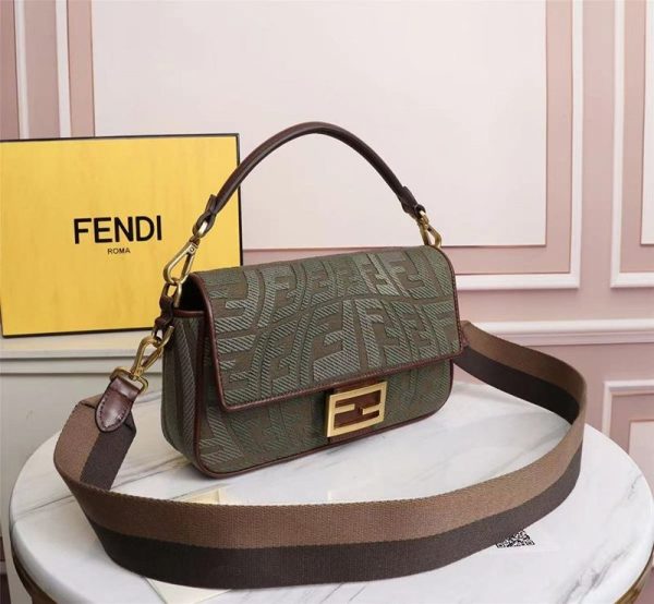 春もの新作フェンディ バゲット コピー フィッシュアイ FFキャンバス バッグ feg17784 - 画像 (3)