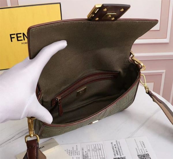 春もの新作フェンディ バゲット コピー フィッシュアイ FFキャンバス バッグ feg17784 - 画像 (9)