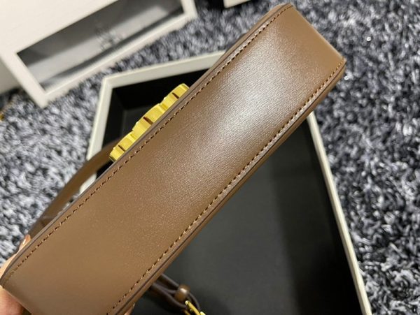日本未入荷【セリーヌ ショルダーバッグ 偽物】トリオンフ ショルダーバッグ 茶色 Ces06930 - 画像 (4)