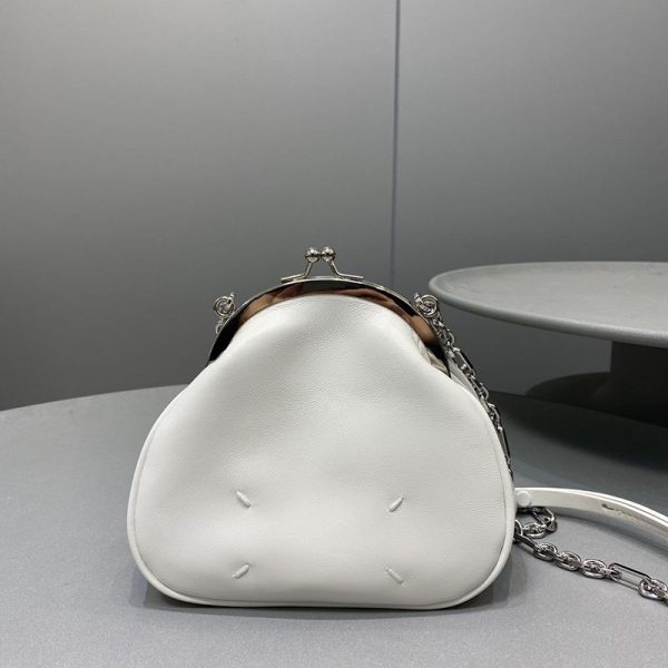 人気No1メゾンマルジェラ 偽物 足袋タビ フレームバッグ レザー がま口 Mam67574 - 画像 (2)