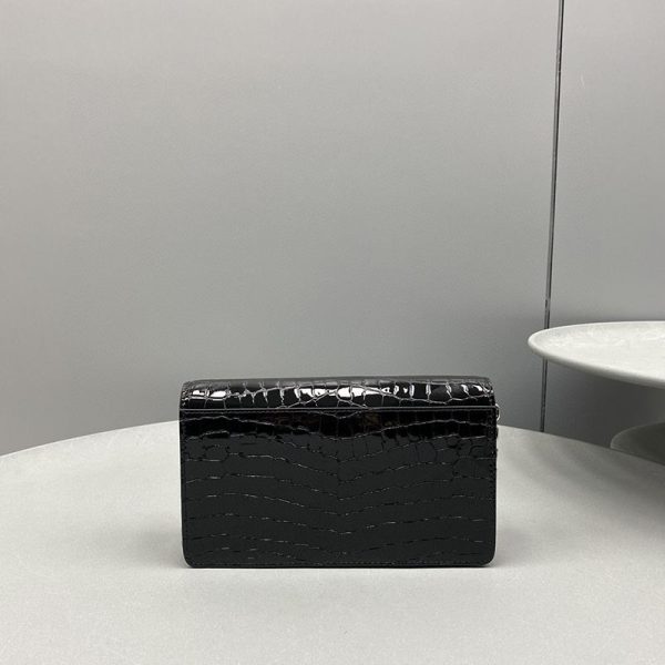入手困難メゾンマルジェラ 偽物 クロコダイルプリントレザー チェーン ウォレット ショルダーバッグ Mak68036 - 画像 (2)