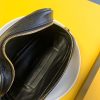 稀少サンローラン ショルダーバッグ コピー ルー ミニ バッグ キルティング グレイン レザー 6125791GF021000 - 画像 (8)