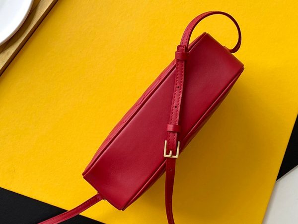 定番サンローラン ショルダーバッグ コピー☆ルー キルティングレザー カメラバッグ Sau62591 - 画像 (3)