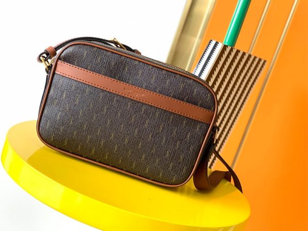 大人気！サンローラン ショルダーバッグ 偽物☆ルー キルティングレザー カメラバッグ Sac85306 - 画像 (7)