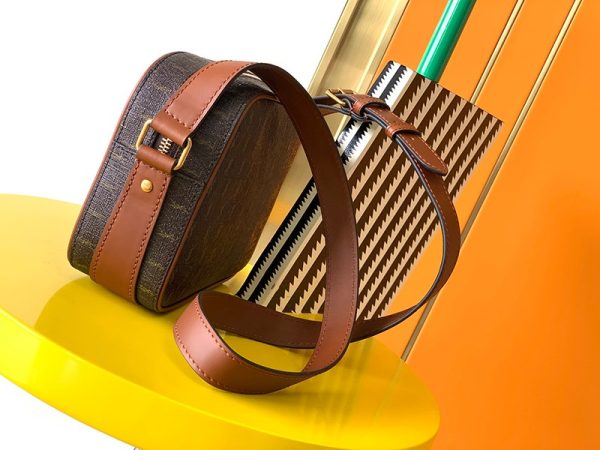 大人気！サンローラン ショルダーバッグ 偽物☆ルー キルティングレザー カメラバッグ Sac85306 - 画像 (8)