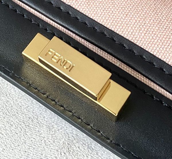 世界中で大人気♪フェンディピーカブー エックストート コピー FFウール バッグ feu42338 - 画像 (6)