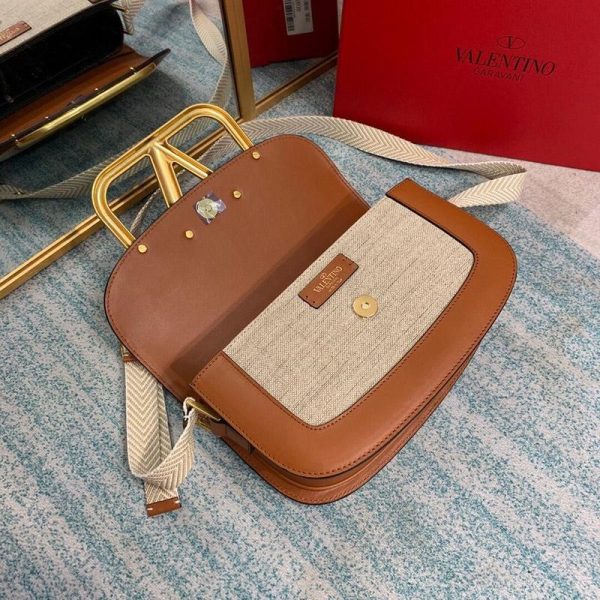 人気ヴァレンティノ ショルダーバッグ 偽物 VEE レザー クロスボディバッグ Vui86717 - 画像 (7)