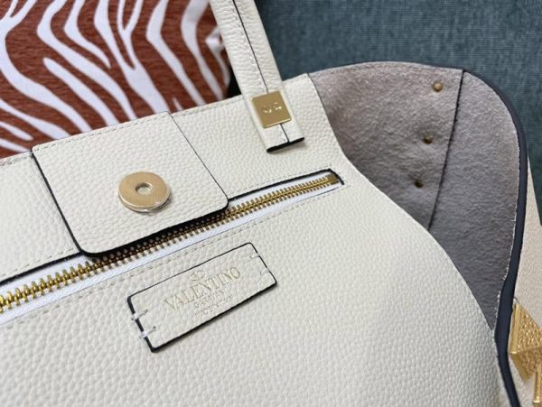 入手困難品！ヴァレンティノ トートバッグ コピーN級品 レザー Vul95299 - 画像 (8)