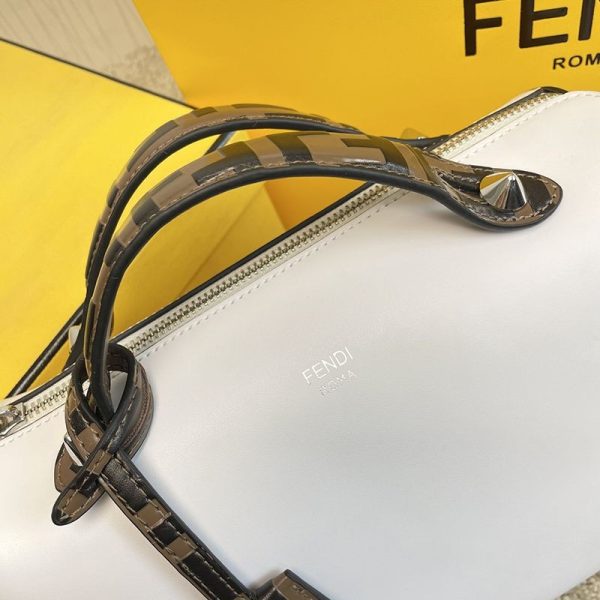 大人気!!新色フェンディ コピー バイ ザ ウェイ ミディアム レザー ボストンバッグ fek65311 - 画像 (5)
