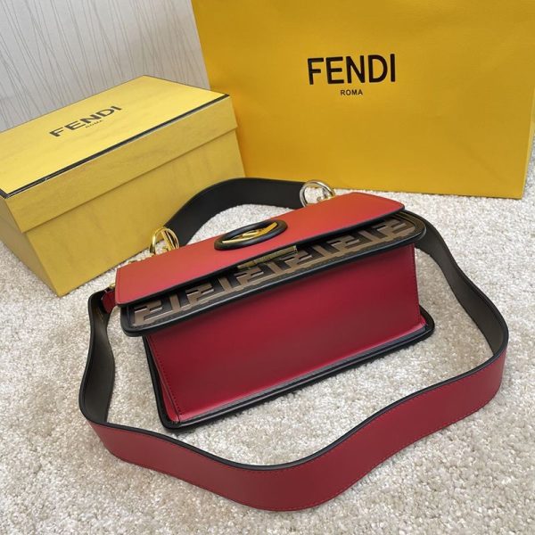 ★日本!!人気！フェンディ キャナイ エフ コピー レザー バッグ fej69731 - 画像 (4)