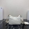 大人気!!新色プラダ 偽物トライアングルロゴ付き シープファー ショルダーバッグ pur05387 - 画像 (2)
