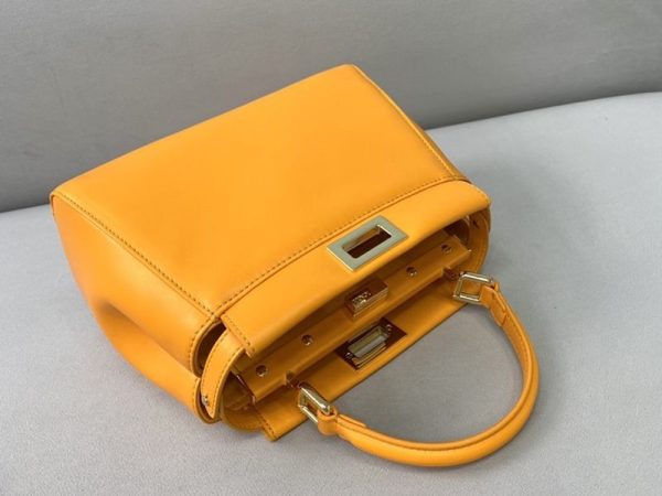 【日本未発売】フェンディ ピーカブー コピー ミニ レザー バッグ fef85473 - 画像 (5)