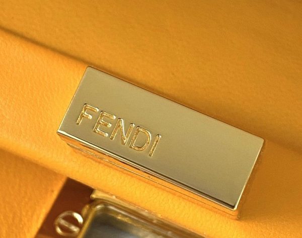 【日本未発売】フェンディ ピーカブー コピー ミニ レザー バッグ fef85473 - 画像 (7)