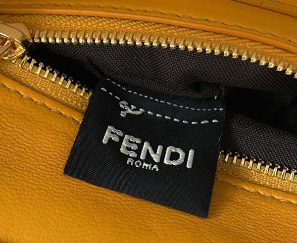 【日本未発売】フェンディ ピーカブー コピー ミニ レザー バッグ fef85473 - 画像 (8)