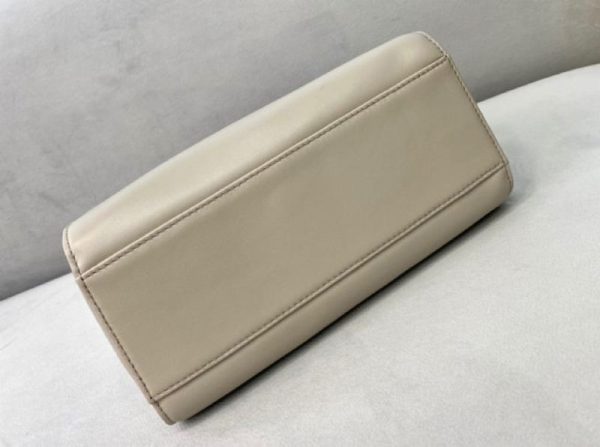 秋冬新作フェンディ 偽物 ピーカブー ミニ レザー バッグ feq73977 - 画像 (3)
