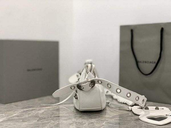限定希少【アウトレット】バレンシアガ☆クラシックNanoシティバッグ bag22651 - 画像 (3)