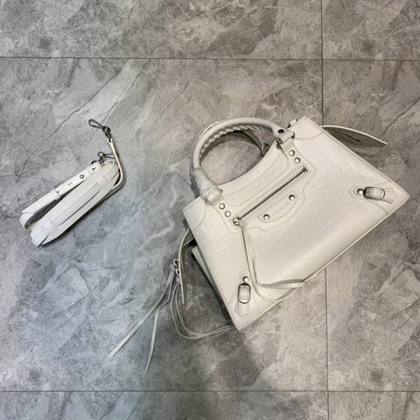 大人気!!新色【アウトレット 偽物】バレンシアガ☆クラシックNanoシティバッグ bak50154 - 画像 (2)