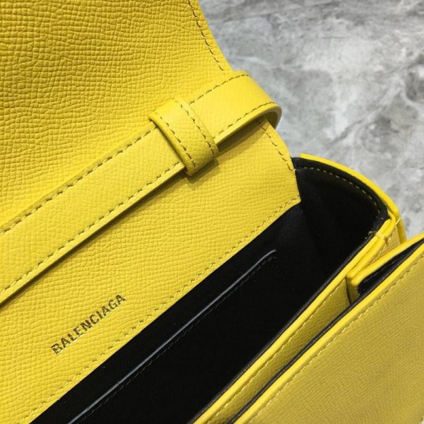 大人気！新色☆希少 バレンシアガ ショルダーバッグ 偽物カメラバッグ bag83787 - 画像 (8)