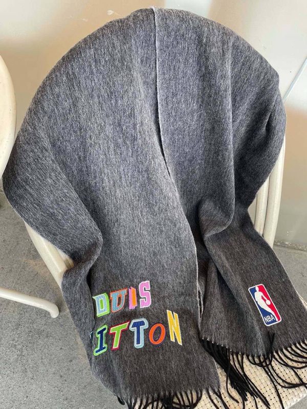 ルイヴィトン LVxNBA 偽物コラボ カシミヤ マフラ 偽物 vux17715 - 画像 (4)