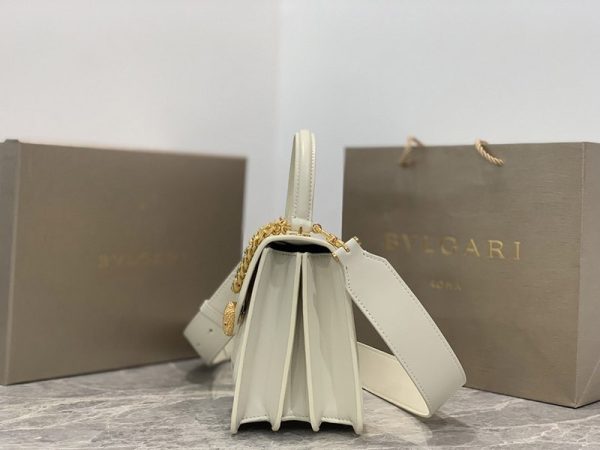 人気急上昇【ブルガリ】新色! SERPENTI FOREVER 白 ナッパ ハンドバッグ 偽物 Buj11725 - 画像 (2)
