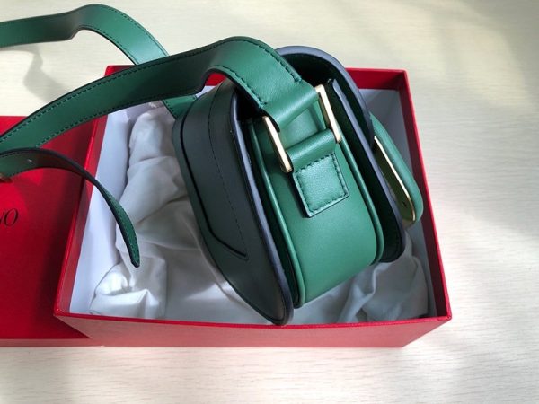 日本未入荷ヴァレンティノ ショルダーバッグ 偽物 Vロゴ SUPERVEE レザー クロスボディバッグ Vug17349 - 画像 (2)