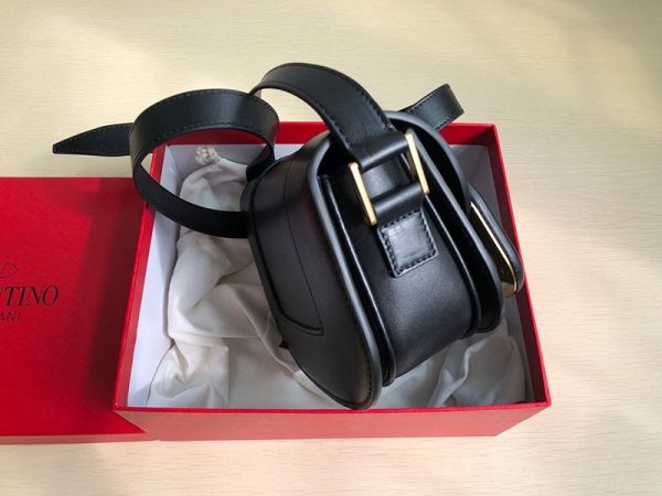 《大人気》ヴァレンティノ ショルダーバッグ 偽物 Vロゴ SUPERVEE レザー クロスボディバッグ Vuf83363 - 画像 (2)