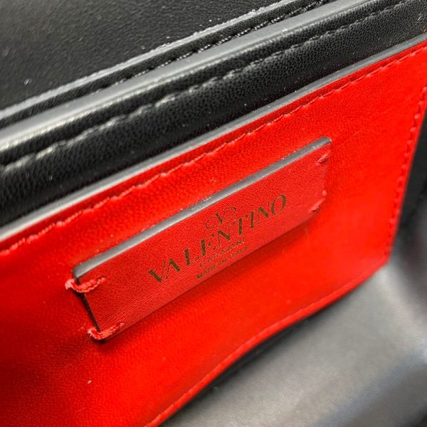 定番ヴァレンティノ ショルダーバッグ コピー Vロゴ SUPERVEE レザー クロスボディバッグ Vuz26868 - 画像 (7)