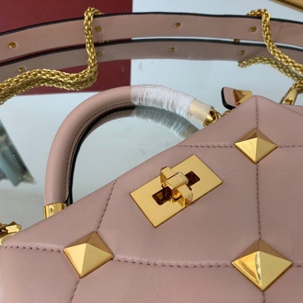 ＊関税込み ヴァレンティノ ハンドバッグ コピー ROMAN STUD QUILTED Vuy42021 - 画像 (5)