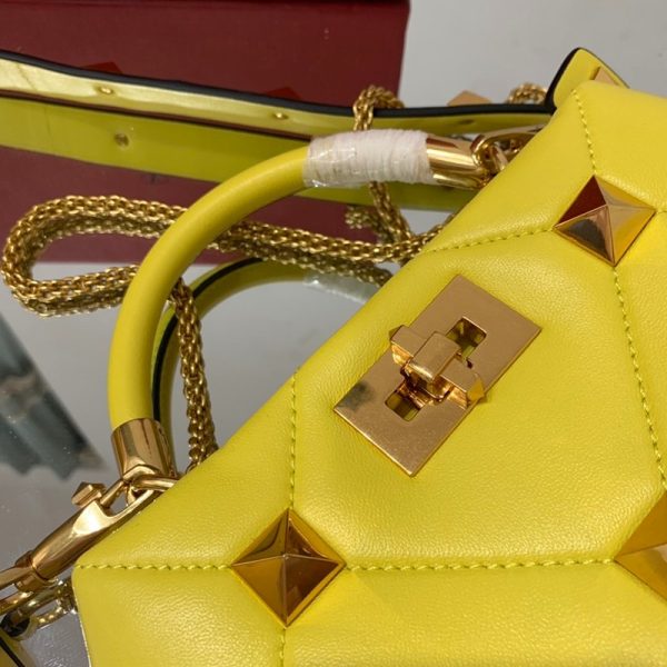 超希少！ヴァレンティノ ハンドバッグ コピー ROMAN STUD QUILTED Vut72437 - 画像 (5)