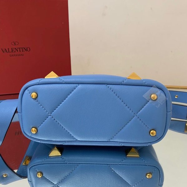 入手困難ヴァレンティノ ハンドバッグ コピー ROMAN STUD QUILTED Vuv61060 - 画像 (5)