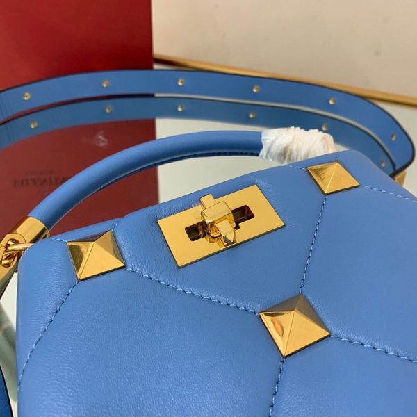 入手困難ヴァレンティノ ハンドバッグ コピー ROMAN STUD QUILTED Vuv61060 - 画像 (7)