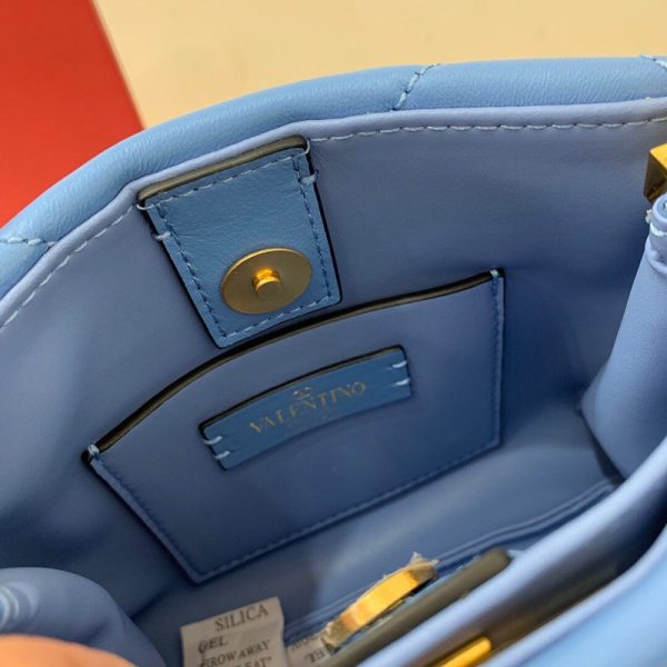 入手困難ヴァレンティノ ハンドバッグ コピー ROMAN STUD QUILTED Vuv61060 - 画像 (9)