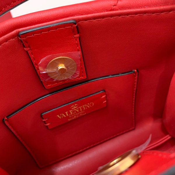 《大人気》ヴァレンティノ ハンドバッグ 偽物 ROMAN STUD QUILTED Vuj81781 - 画像 (8)