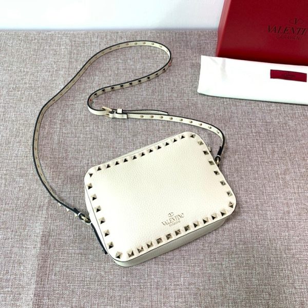 入手困難ヴァレンティノ ショルダーバッグ コピー ハンドバッグ★ロックスタッズ Vup84449 - 画像 (2)